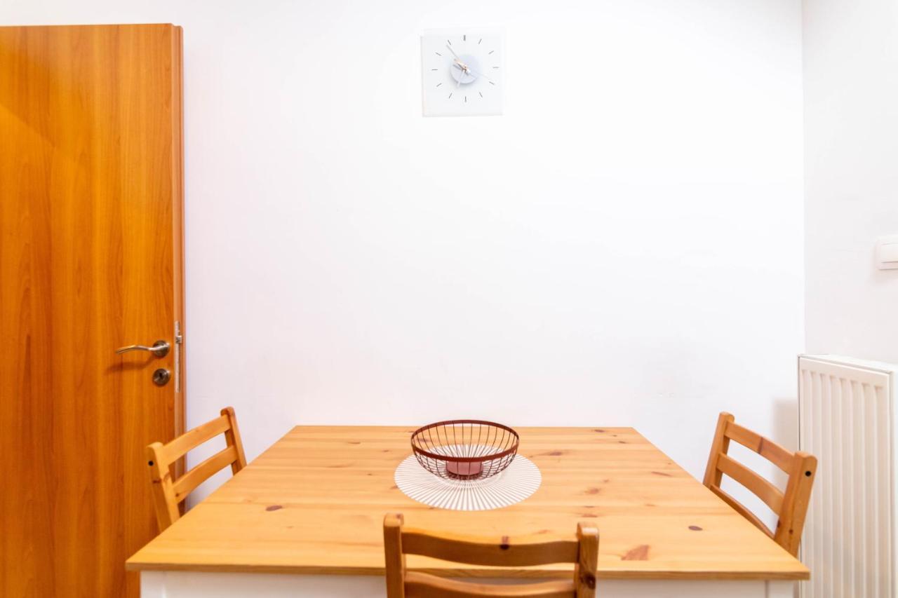 סלוניקי F & B Collection - 2 Bedroom Flat מראה חיצוני תמונה